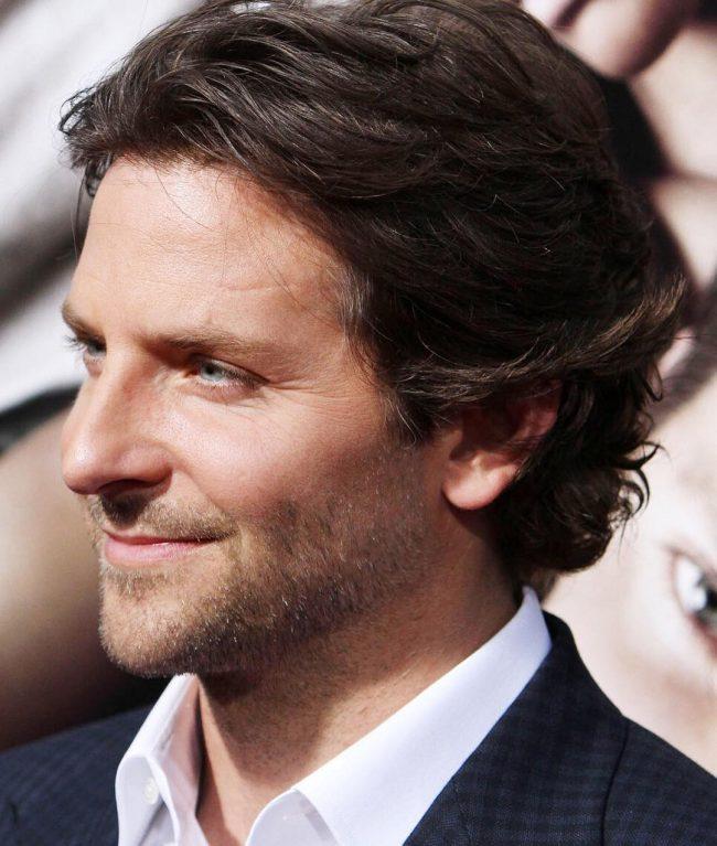 Bradley Cooper Hairstyle Stunning Shaggy Layers 650x767 1
