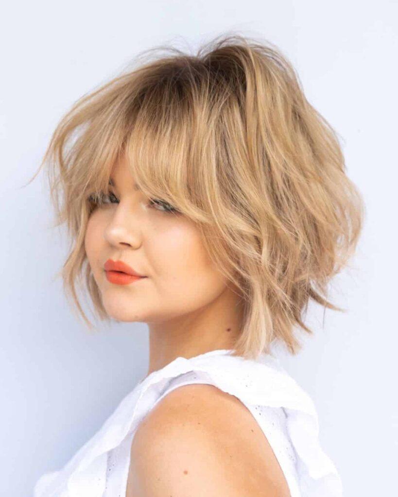 The best layered bob hairstyles are for a rounded faces